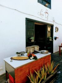 Loris Bar